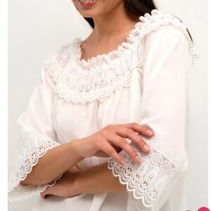cream Bea Lace Collar and Cuff Feminine Blouse Off White Size 38/Small/Med
